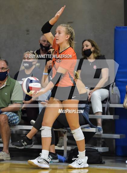 Thumbnail 3 in Dr. Phillips vs. Hoover (Nike Tournament of Champions) photogallery.