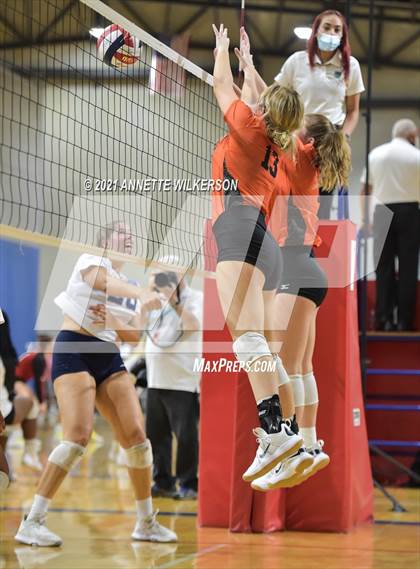 Thumbnail 1 in Dr. Phillips vs. Hoover (Nike Tournament of Champions) photogallery.