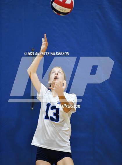 Thumbnail 3 in Dr. Phillips vs. Hoover (Nike Tournament of Champions) photogallery.