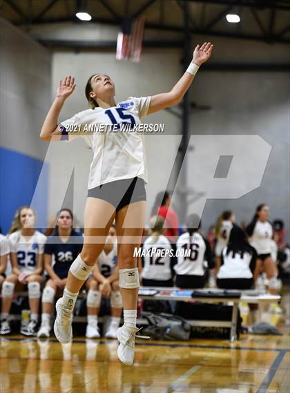 Thumbnail 2 in Dr. Phillips vs. Hoover (Nike Tournament of Champions) photogallery.