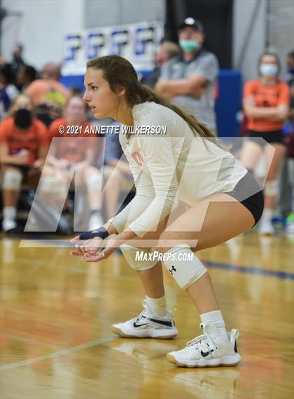 Thumbnail 1 in Dr. Phillips vs. Hoover (Nike Tournament of Champions) photogallery.