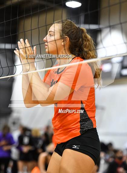 Thumbnail 2 in Dr. Phillips vs. Hoover (Nike Tournament of Champions) photogallery.