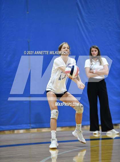 Thumbnail 2 in Dr. Phillips vs. Hoover (Nike Tournament of Champions) photogallery.