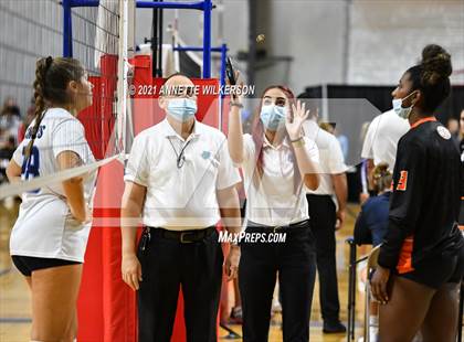 Thumbnail 2 in Dr. Phillips vs. Hoover (Nike Tournament of Champions) photogallery.