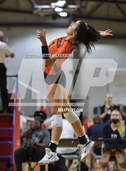 Thumbnail 3 in Dr. Phillips vs. Hoover (Nike Tournament of Champions) photogallery.