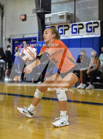 Thumbnail 2 in Dr. Phillips vs. Hoover (Nike Tournament of Champions) photogallery.