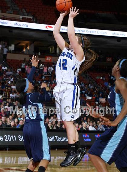 Thumbnail 3 in Georgetown vs. Alief Elsik (UIL 5A Semifinal) photogallery.