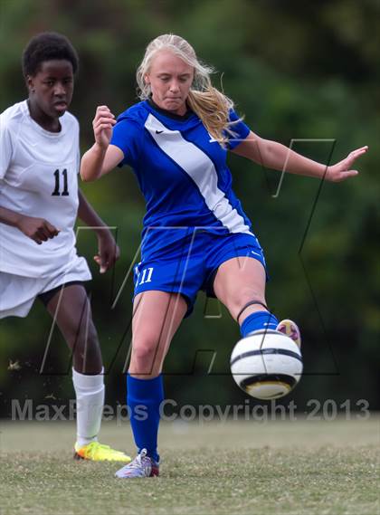 Thumbnail 2 in Bolton @ Houston (TSSAA Division 1 AAA Sectional) photogallery.