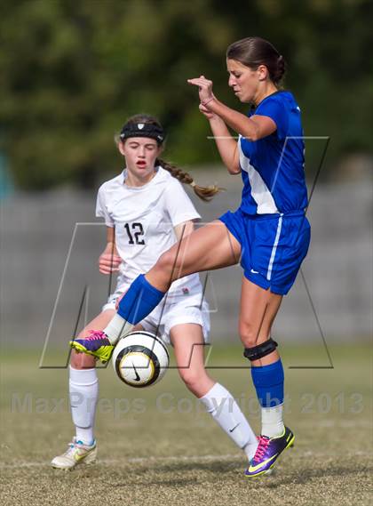 Thumbnail 2 in Bolton @ Houston (TSSAA Division 1 AAA Sectional) photogallery.