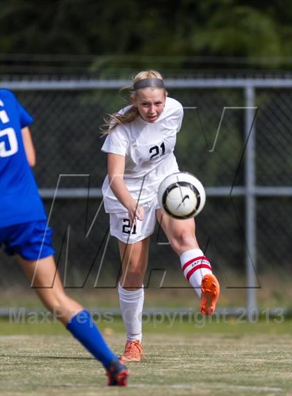 Thumbnail 3 in Bolton @ Houston (TSSAA Division 1 AAA Sectional) photogallery.