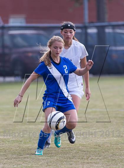 Thumbnail 1 in Bolton @ Houston (TSSAA Division 1 AAA Sectional) photogallery.