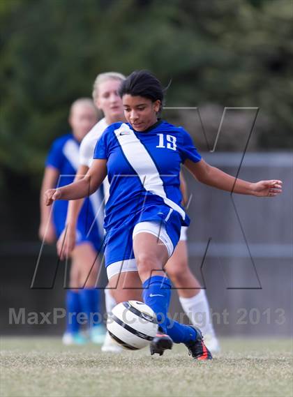 Thumbnail 1 in Bolton @ Houston (TSSAA Division 1 AAA Sectional) photogallery.