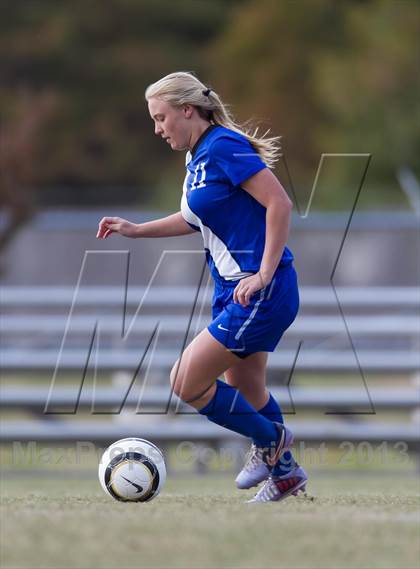 Thumbnail 3 in Bolton @ Houston (TSSAA Division 1 AAA Sectional) photogallery.