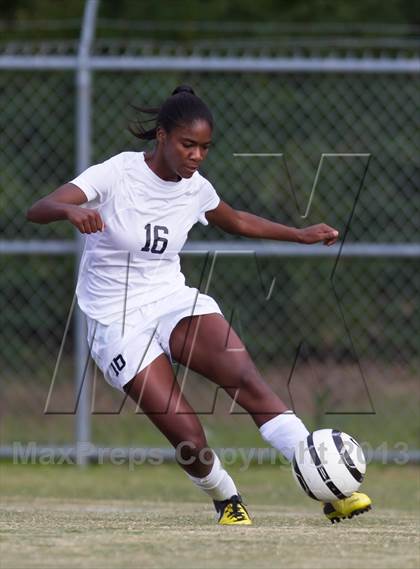 Thumbnail 3 in Bolton @ Houston (TSSAA Division 1 AAA Sectional) photogallery.