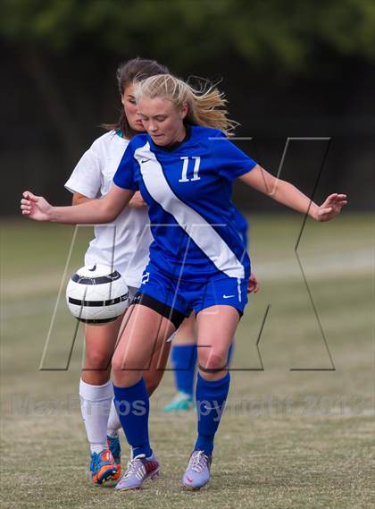 Thumbnail 1 in Bolton @ Houston (TSSAA Division 1 AAA Sectional) photogallery.