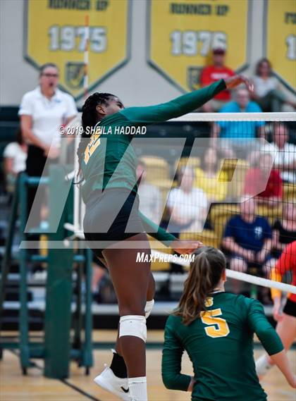 Thumbnail 2 in Clearwater Central Catholic @ Shorecrest Prep photogallery.