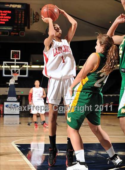 Thumbnail 2 in Serra vs. St. Joseph (CIF SS D3AA Final) photogallery.
