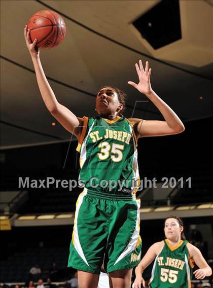 Thumbnail 3 in Serra vs. St. Joseph (CIF SS D3AA Final) photogallery.