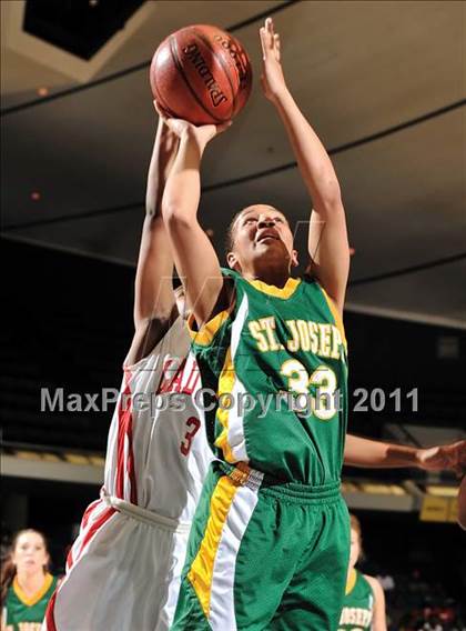Thumbnail 3 in Serra vs. St. Joseph (CIF SS D3AA Final) photogallery.