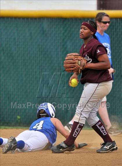 Thumbnail 2 in Grand Prairie @ Plano (UIL Class 5A Region I Playoffs) photogallery.