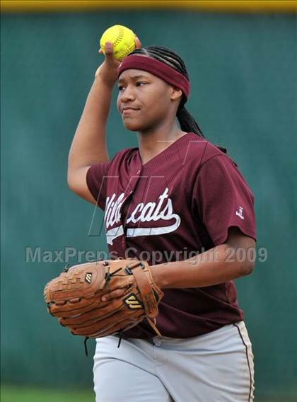 Thumbnail 1 in Grand Prairie @ Plano (UIL Class 5A Region I Playoffs) photogallery.