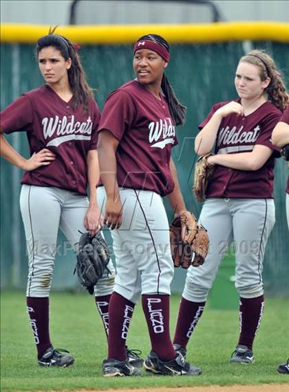 Thumbnail 2 in Grand Prairie @ Plano (UIL Class 5A Region I Playoffs) photogallery.