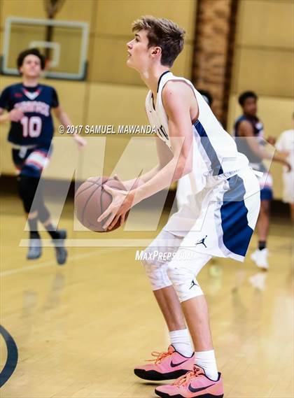 Thumbnail 3 in Chaminade vs Loyola photogallery.
