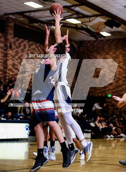 Thumbnail 3 in Chaminade vs Loyola photogallery.