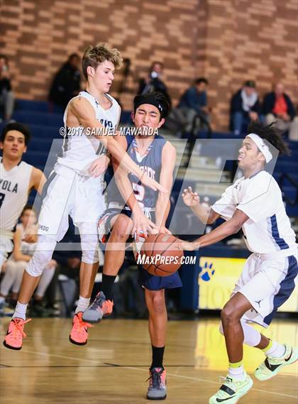 Thumbnail 3 in Chaminade vs Loyola photogallery.