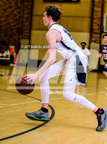 Thumbnail 2 in Chaminade vs Loyola photogallery.