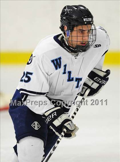 Thumbnail 3 in East Catholic vs. Wilton (CIAC Division 2 Quarterfinal) photogallery.