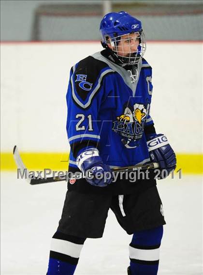 Thumbnail 1 in East Catholic vs. Wilton (CIAC Division 2 Quarterfinal) photogallery.