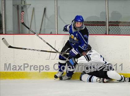 Thumbnail 1 in East Catholic vs. Wilton (CIAC Division 2 Quarterfinal) photogallery.