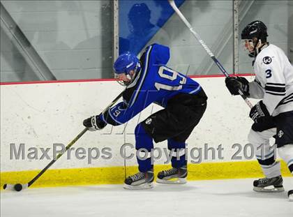 Thumbnail 3 in East Catholic vs. Wilton (CIAC Division 2 Quarterfinal) photogallery.