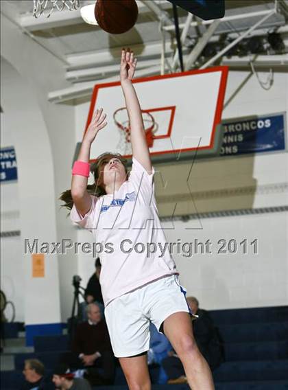 Thumbnail 3 in Dobbs Ferry vs Bronxville (Section 1 Class B Quarterfinal) photogallery.