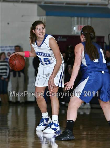 Thumbnail 2 in Dobbs Ferry vs Bronxville (Section 1 Class B Quarterfinal) photogallery.