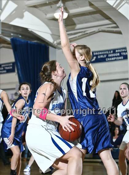 Thumbnail 3 in Dobbs Ferry vs Bronxville (Section 1 Class B Quarterfinal) photogallery.