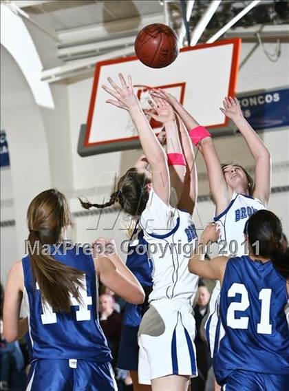 Thumbnail 1 in Dobbs Ferry vs Bronxville (Section 1 Class B Quarterfinal) photogallery.