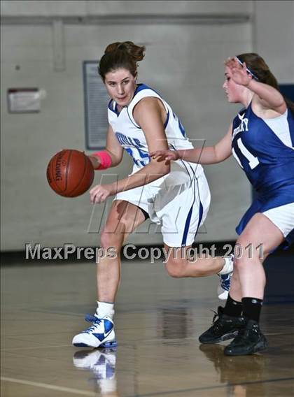 Thumbnail 2 in Dobbs Ferry vs Bronxville (Section 1 Class B Quarterfinal) photogallery.