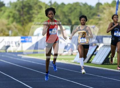Thumbnail 3 in Bob Hayes Invitational (400 Meter Final) photogallery.