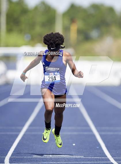 Thumbnail 3 in Bob Hayes Invitational (400 Meter Final) photogallery.