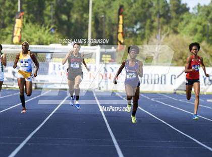 Thumbnail 3 in Bob Hayes Invitational (400 Meter Final) photogallery.