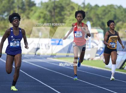 Thumbnail 2 in Bob Hayes Invitational (400 Meter Final) photogallery.