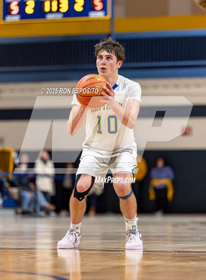 Thumbnail 1 in Mattituck vs Port Jefferson (NYSPHSAA  Sec. XI Class C Championship) photogallery.