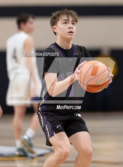 Thumbnail 1 in Mattituck vs Port Jefferson (NYSPHSAA  Sec. XI Class C Championship) photogallery.