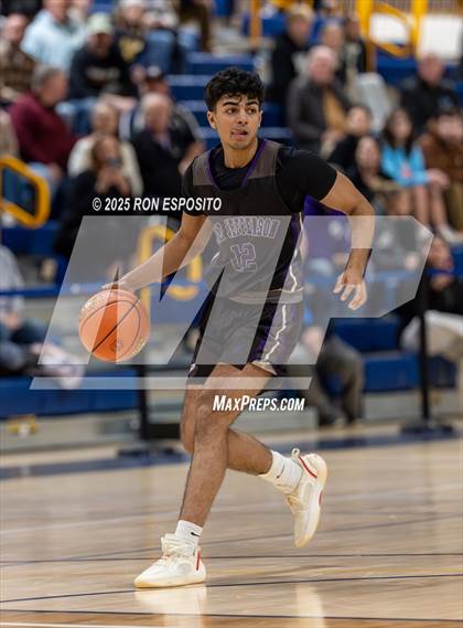Thumbnail 1 in Mattituck vs Port Jefferson (NYSPHSAA  Sec. XI Class C Championship) photogallery.
