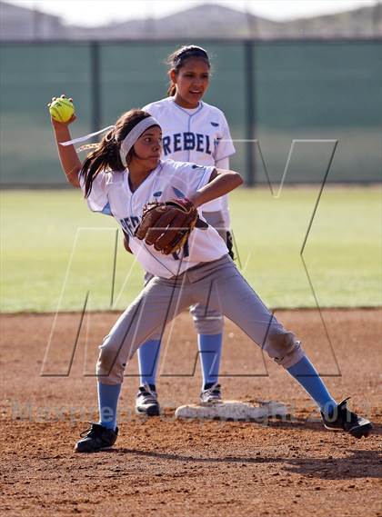 Thumbnail 1 in Kennedy vs South (Mira Monte Invitational) photogallery.