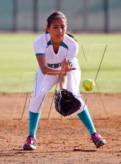 Thumbnail 2 in Kennedy vs South (Mira Monte Invitational) photogallery.