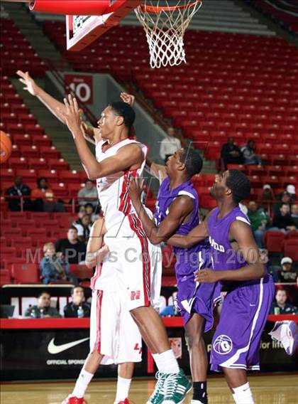 Thumbnail 1 in Garfield vs. Lawrence North (T-Mobile Invitational) photogallery.