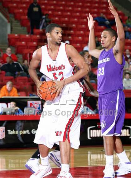 Thumbnail 3 in Garfield vs. Lawrence North (T-Mobile Invitational) photogallery.